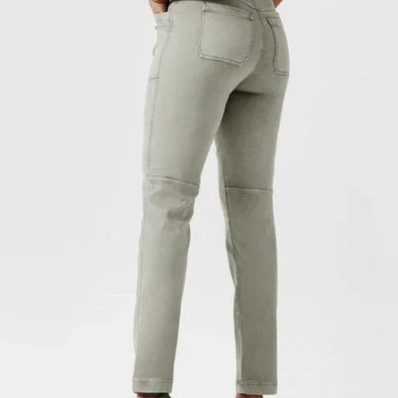 SPANX Pants - SPANX STRETCH TWILL STRAIGHT LEG PANT OLIVE GREEN MEDIUM